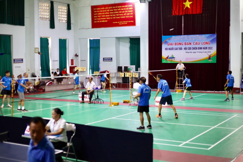 Hội NCT- Hội CCB phường Hồng Hải tổ chức Giải bóng bàn - cầu lông phường năm 2022