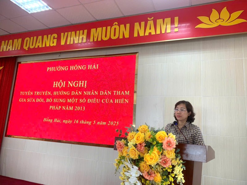 PHƯỜNG HỒNG HẢI TỔ CHỨC HỘI NGHỊ TUYÊN TRUYỀN, HƯỚNG DẪN NHÂN DÂN THAM GIA SỬA ĐỔI, BỔ SUNG MỘT SỐ ĐIỀU CỦA HIẾN PHÁP NĂM 2013