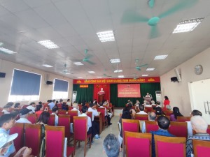Đảng bộ phường Hồng Hải tổ chức Lễ trao tặng Huy hiệu Đảng đợt 2.9